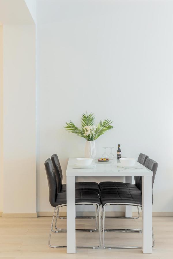Atlas Unirii: Upscale Flats In The Heart Of Bucharest! Eksteriør billede