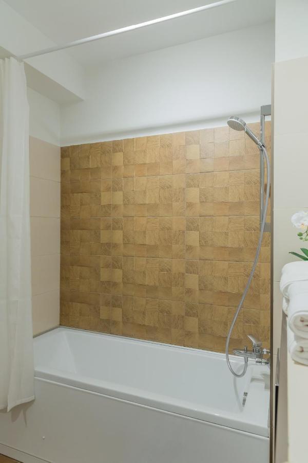 Atlas Unirii: Upscale Flats In The Heart Of Bucharest! Eksteriør billede