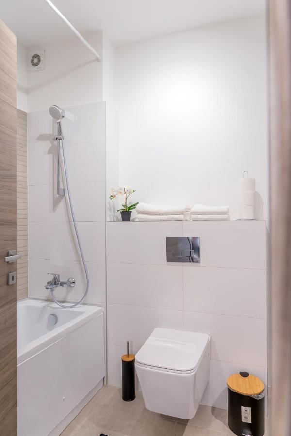 Atlas Unirii: Upscale Flats In The Heart Of Bucharest! Eksteriør billede