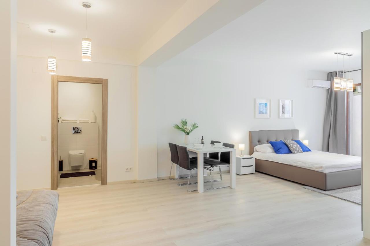 Atlas Unirii: Upscale Flats In The Heart Of Bucharest! Eksteriør billede