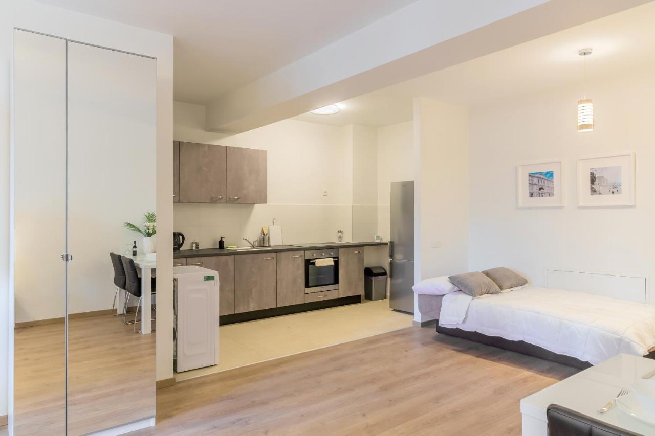 Atlas Unirii: Upscale Flats In The Heart Of Bucharest! Eksteriør billede