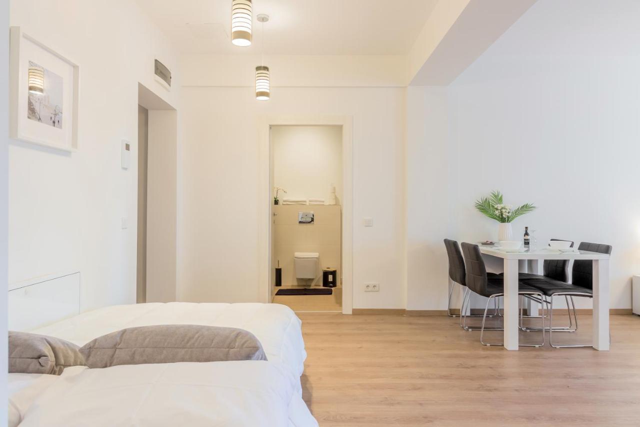 Atlas Unirii: Upscale Flats In The Heart Of Bucharest! Eksteriør billede